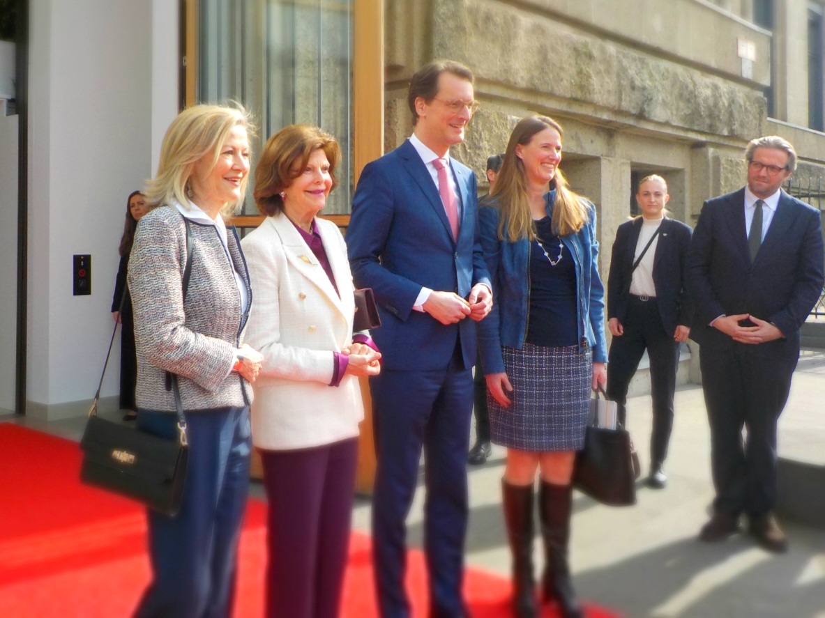 Königin Silvia von Schweden zu Besuch in Düsseldorf